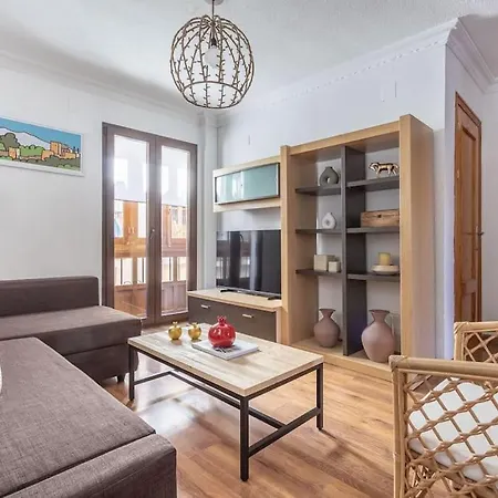 Con Terraza A 4 Minutos De La Catedral Appartement
