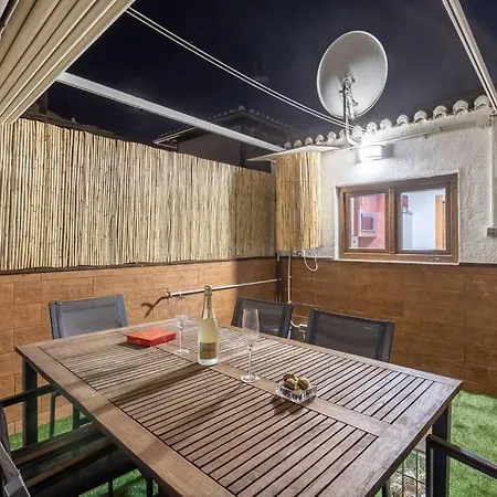 Con Terraza A 4 Minutos De La Catedral Apartment Granada